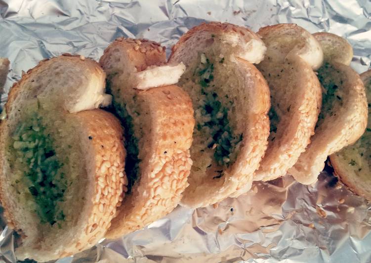 Recipe of Perfect L&#39;s Easy Garlic Bread