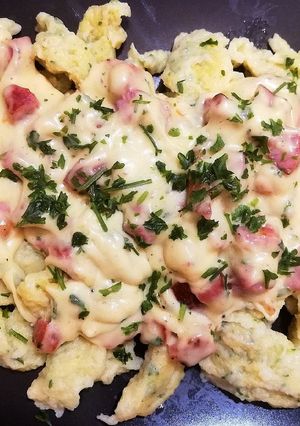 GM sajtszószos sonkás nokedli recept fotója