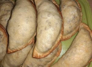Una foto de Empanadas de carne con tapas compradas