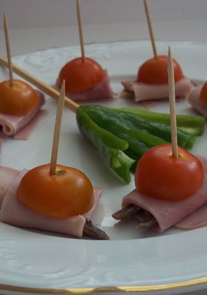 Una foto de Pinchos a la escoba