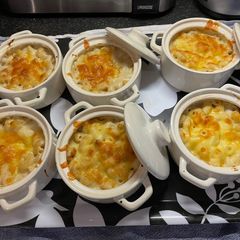 A picture of Mini Mac’n Cheese Pots:.