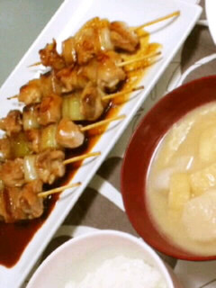 A picture of Yakitori with My Family's Yummy Sauce.