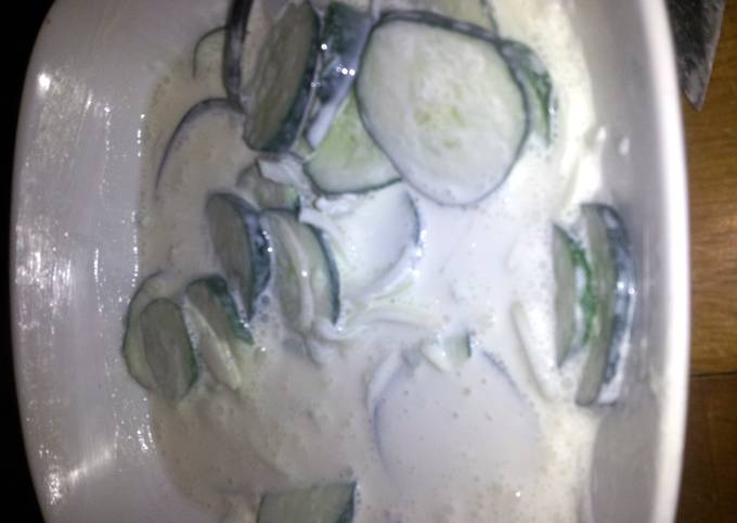 How to Make Speedy Sour cream cucumbers