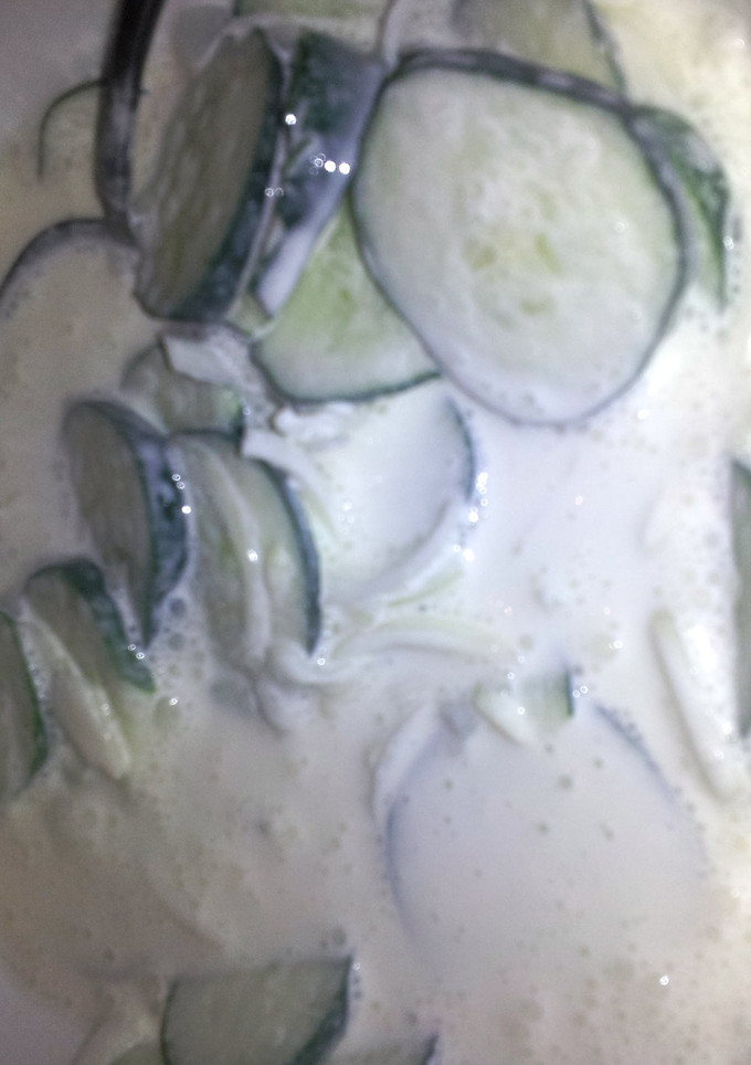 A picture of Sour cream cucumbers.