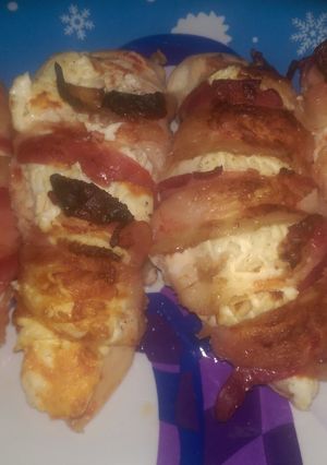 A picture of Bacon wrapped chicken bake.