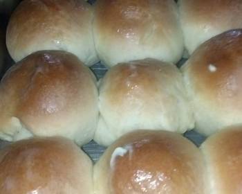 Easy Fast Cooking Butter Rolls  bread machine  Delicious