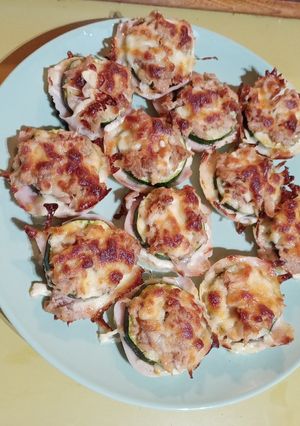 Una foto de Montaditos de calabacín