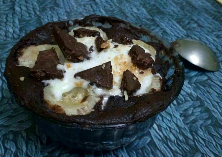 How to Make Quick Wheat flour brownie in bowl with blended fruits