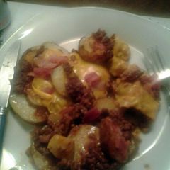 A picture of sloppy potatoes.