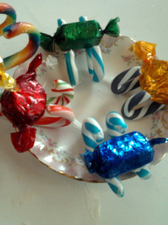 A picture of Ladybirds Little Candy Christmas Sleighs ..