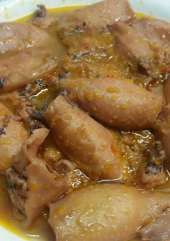Una foto de Chipirones en salsa con verduras