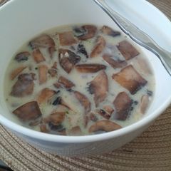 A picture of Mushroom Cream Soup.