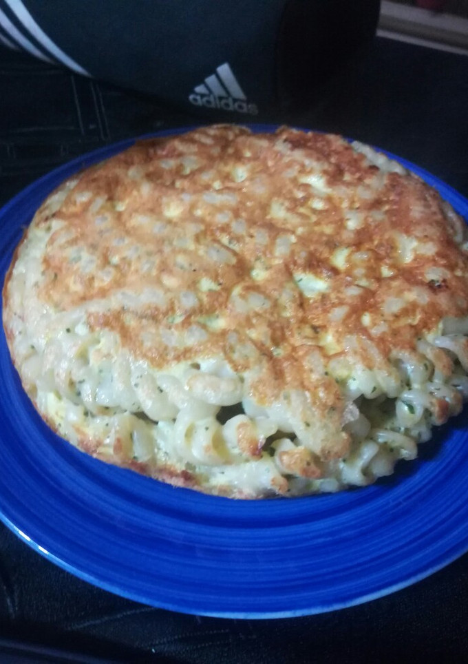 Una foto de Tortilla de fideos tirabuzón