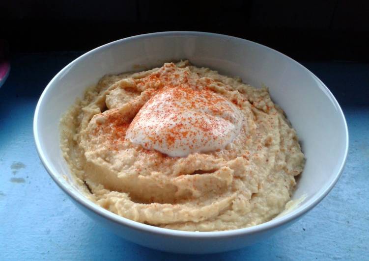 How to Make Quick Peanut Butter Hummus
