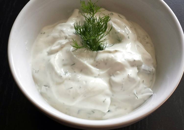 Simple Way to Prepare Homemade Tzatziki Sauce