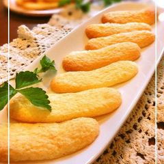 A picture of Ladyfinger Biscuits.
