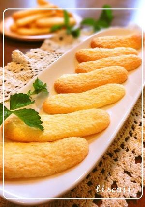 A picture of Ladyfinger Biscuits.