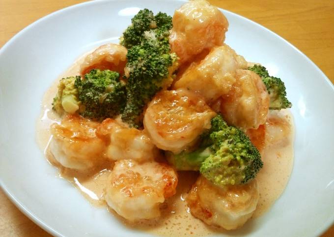 Shrimp and Broccoli with Mayonnaise Sauce