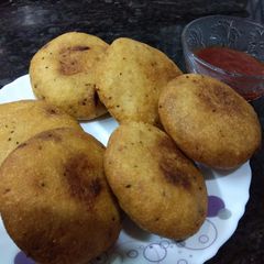 A picture of DIWALI SPECIAL Suji Ki Kachori / Rava Kachori / Crispy Suji Kachori - Yo Yo Recipes.