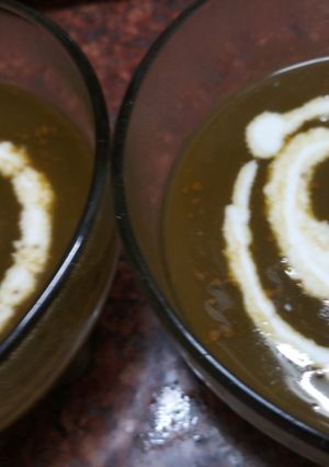 पालक सूप (palak soup recipe in Hindi) रेसिपी मुख्य फोटो