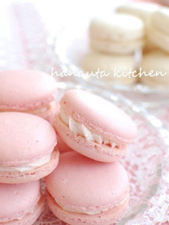 A picture of French Meringue Macarons.