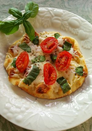 A picture of Naan Pizza.
