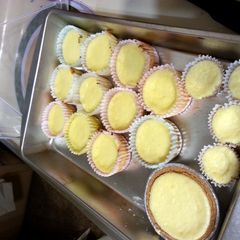 A picture of Basic cheesecake.