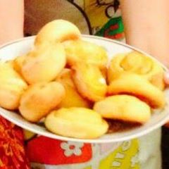 A picture of Cream cheese snails.