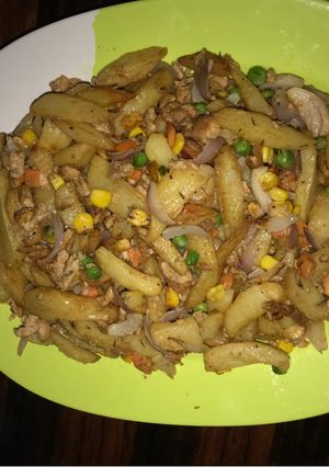 A picture of Mixed fried potatoes.
