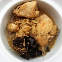 A picture of Ginger Chicken Traditional Hakka Dish.