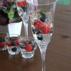 A picture of Christmas Party Drink.