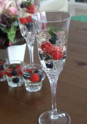 A picture of Christmas Party Drink.