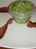 🥑Holy moly we have fresh #guacamole and #bacon chips to dip 🥓