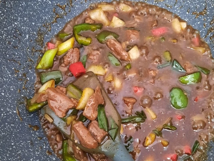 Langkah Gampang Menyiapkan Resep Sapi Lada Hitam favorite suamikk Anti Ribet, Lezat