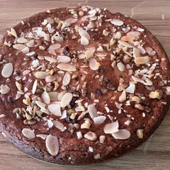 A picture of Eggless dates & walnut cake.