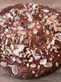 A picture of Eggless dates & walnut cake.