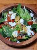 Ensalada verde con mandarina y queso de cabra