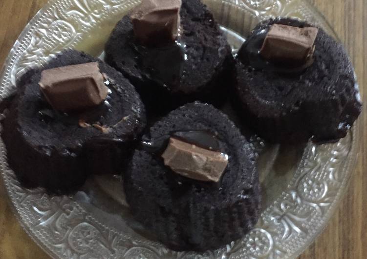 Steps to Make Quick Instant Oreo cups cakes