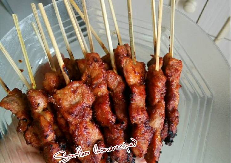 Cara Gampang Menyiapkan Sate babi / pork satay ala me 🥰, Enak Banget