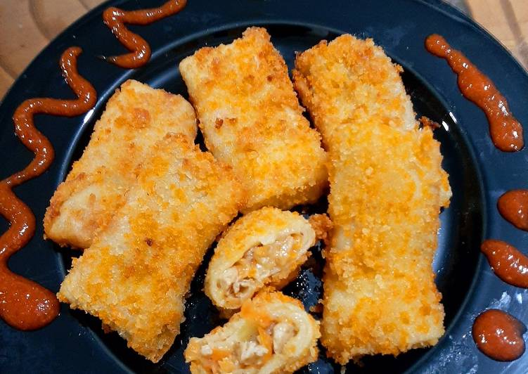 Cara Gampang Menyiapkan Risol ragout ayam wortel yang Lezat