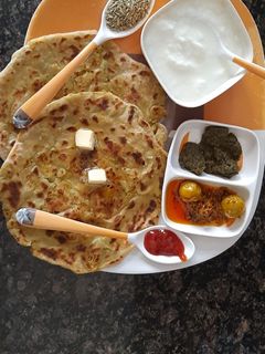 लौकी के पराठे रेसिपी मुख्य फोटो