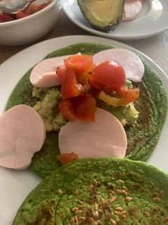 Una foto de Tortas de espinacas calabacín y avena