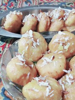 खस्ता बालूशाही (Khasta Balushahi Recipe in Hindi) रेसिपी मुख्य फोटो