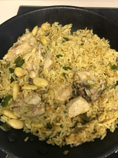 Una foto de Arroz con pollo al curry