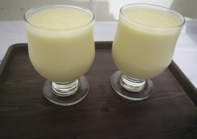 Simple Way to Prepare Award-winning Mango Lassi