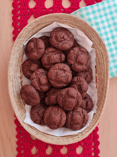 Una foto de Galletitas de chocolate con aceite ☺️ fáciles y económicas