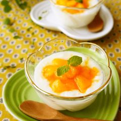 A picture of Persimmon & Maple Syrup Yogurt.