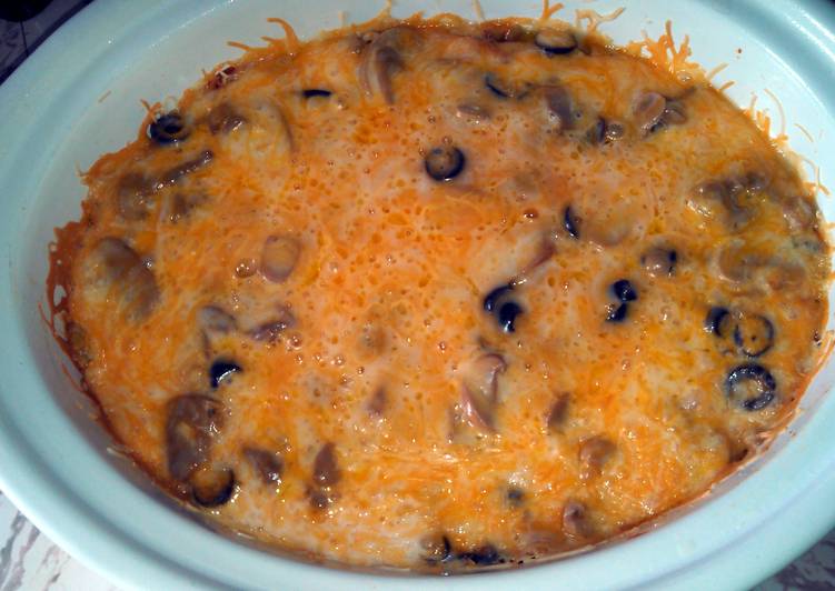 Crock Pot Pizza Casserole