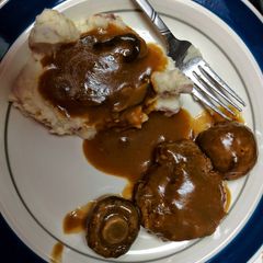 A picture of Salisbury Steak.