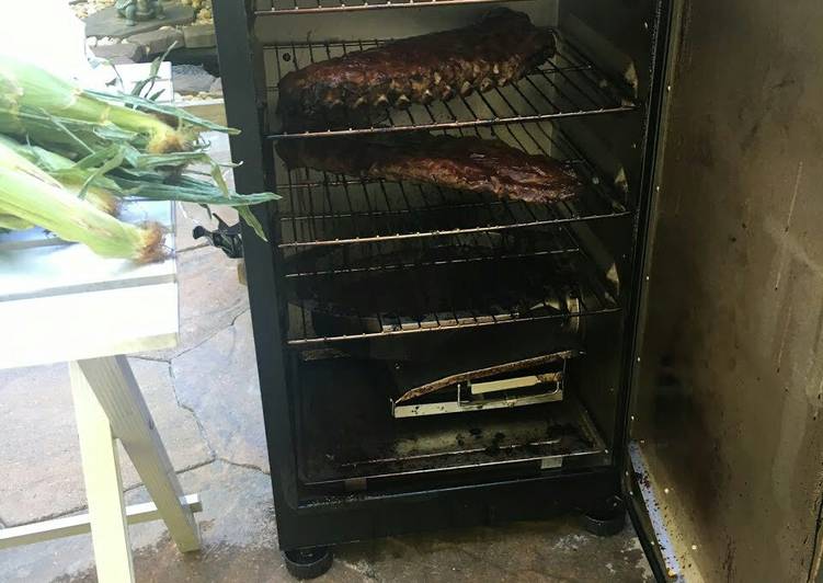 Daddy's Lip Smackin' Smoked 3-2-1 St. Louis Ribs